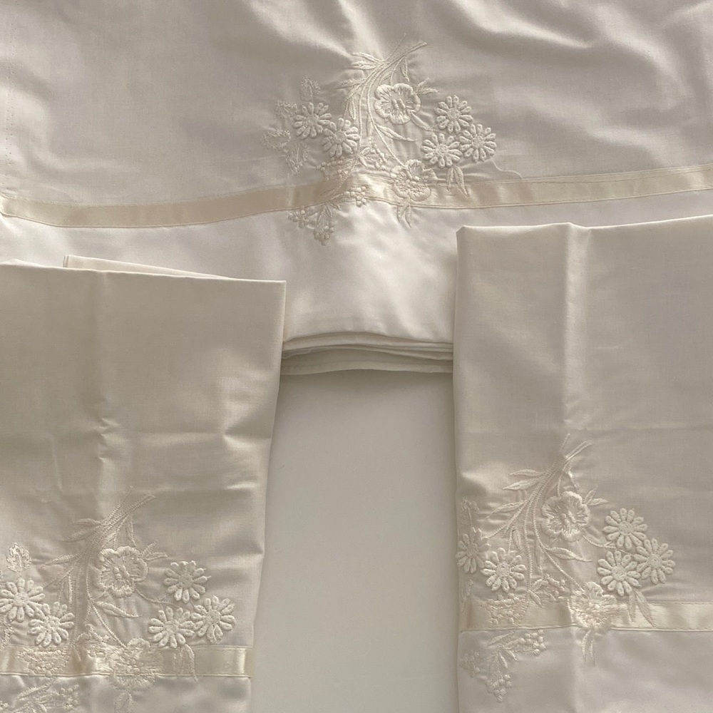 Vintage white hand Embroidered flat sheet pillowcase combo Bedding Set queen